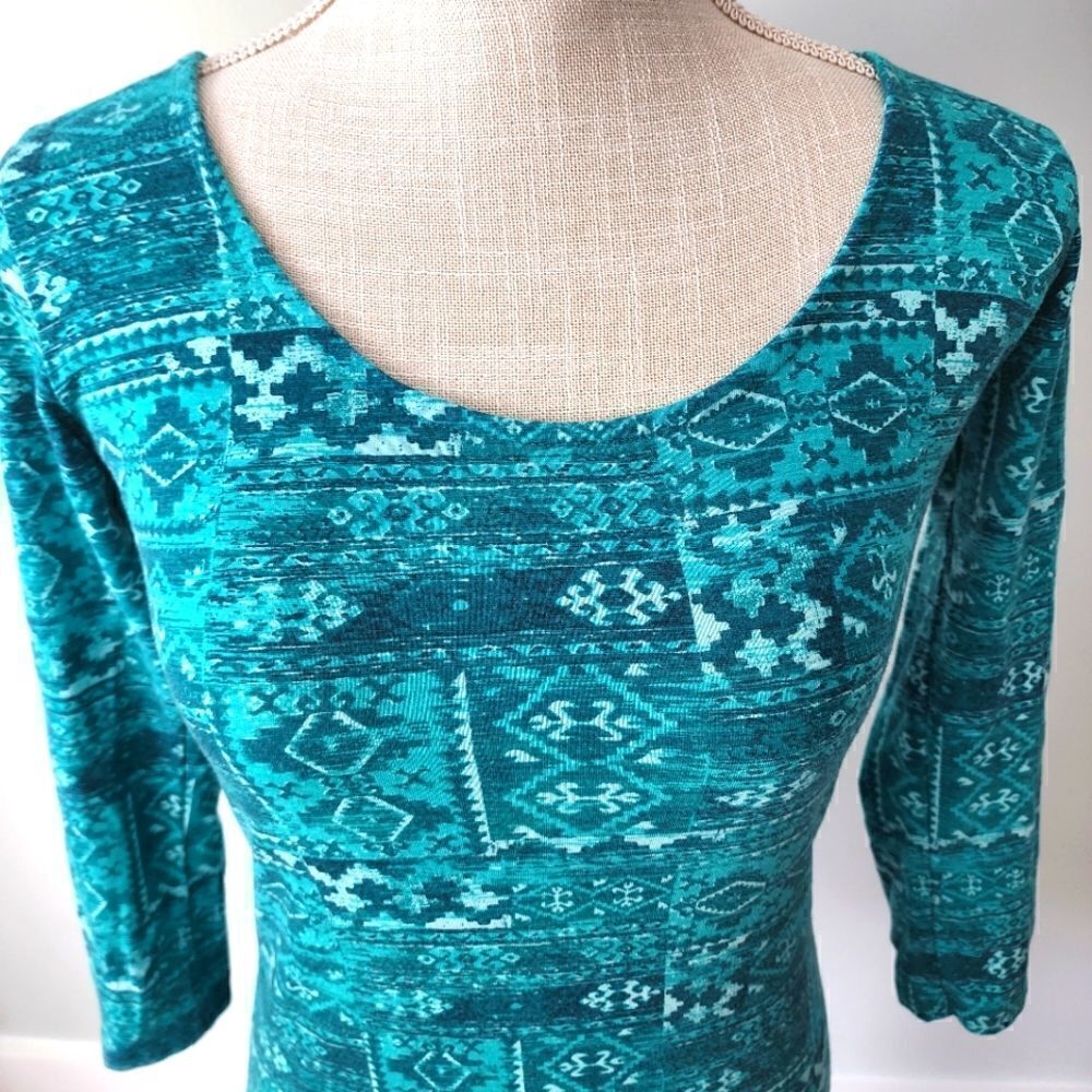 CHARLOTTE RUSSE WOMEN'S SHIFT AZTEC PRINT WITH OPEN STRAP BACK DRESS SIZE LARGE - Picture 4 of 6